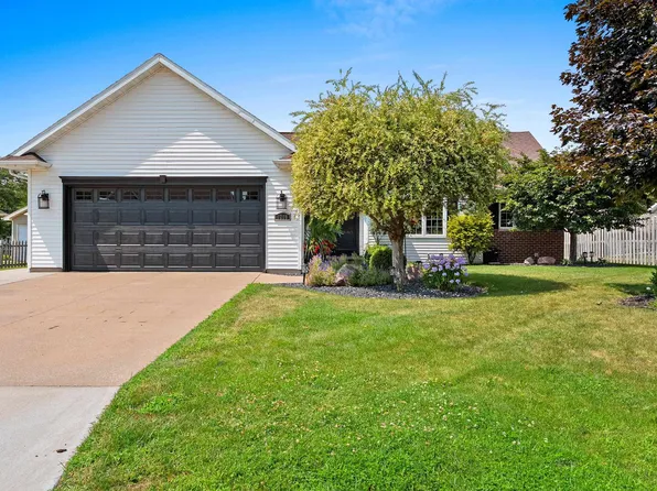 1220 Stillmeadow Ln, Menasha, WI 54952