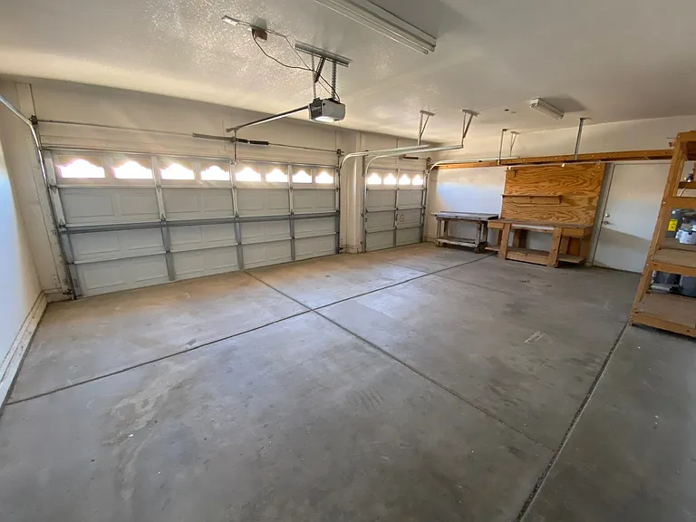 3358 E Wickieup Ln — Photo 42