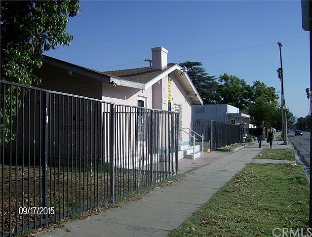 1st image of 2095 N E St