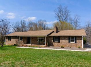 35 Queen Rd, Candler, NC 28715