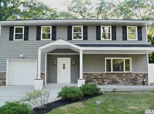 6 Andover Dr, Port Jefferson Station, NY 11776