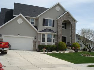 3821 Prestwick Cir, Syracuse, UT 84075