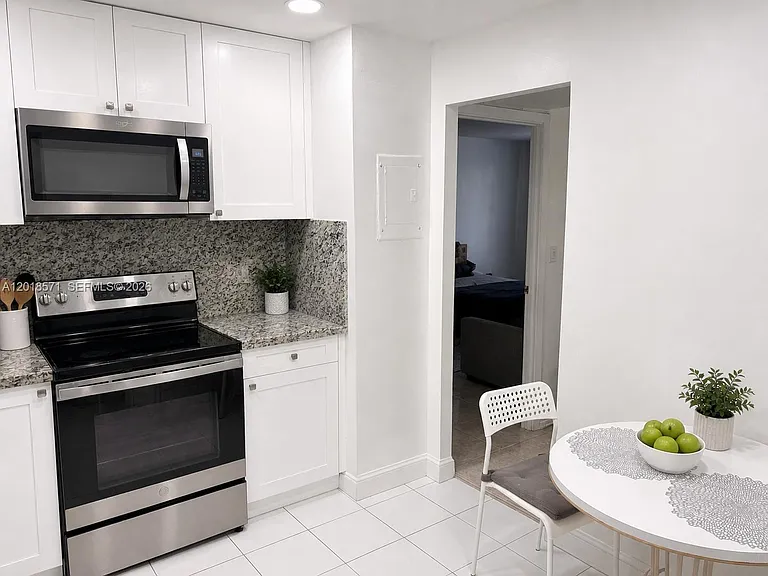 1833 S Ocean Dr #805 — Photo 4