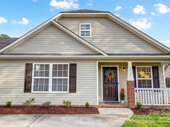 1707 Clemmon Sanders Cir, Rock Hill, SC 29732