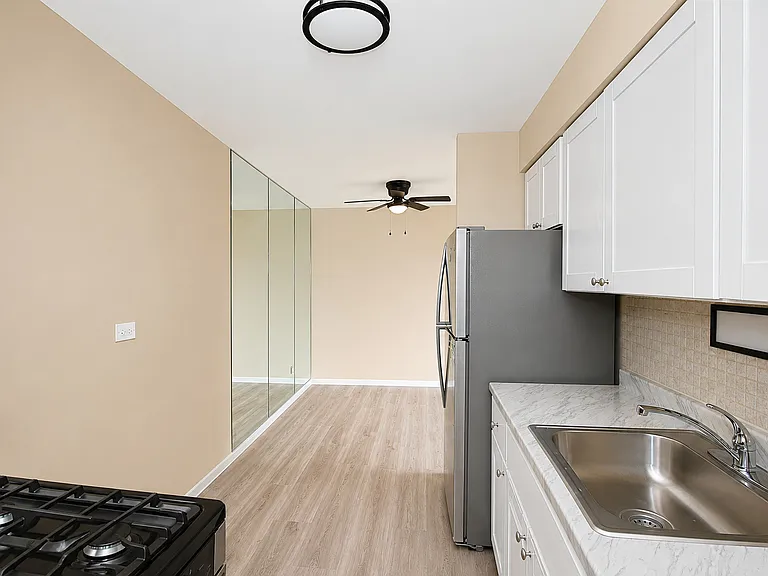 1500 Robin Cir #418 — Photo 4