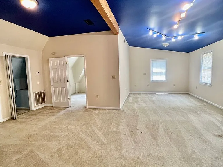 112 Cherry Ln — Photo 11