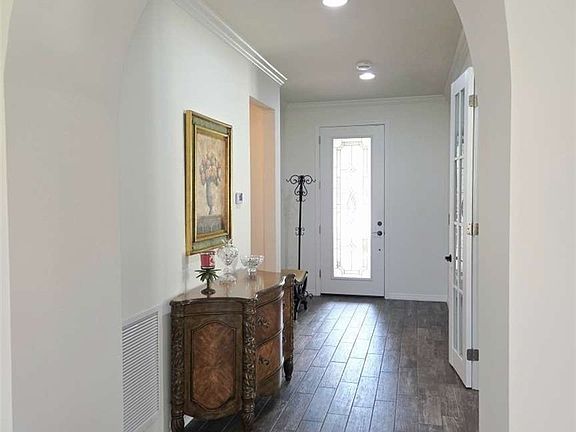 3rd image of 10817 Dennington Rd