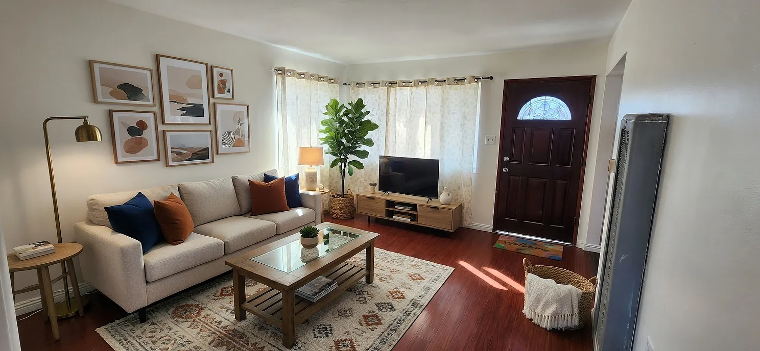 Eucalyptus Apartment - 16112 3/4 — Photo 1