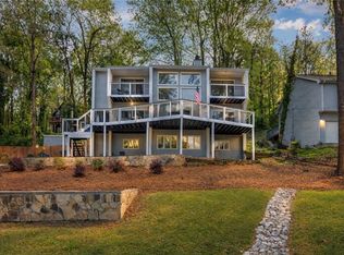 8515 Lake Dr, Snellville, GA 30039