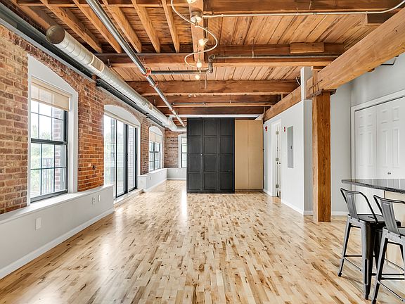 4th image of 210 Broadway #A205