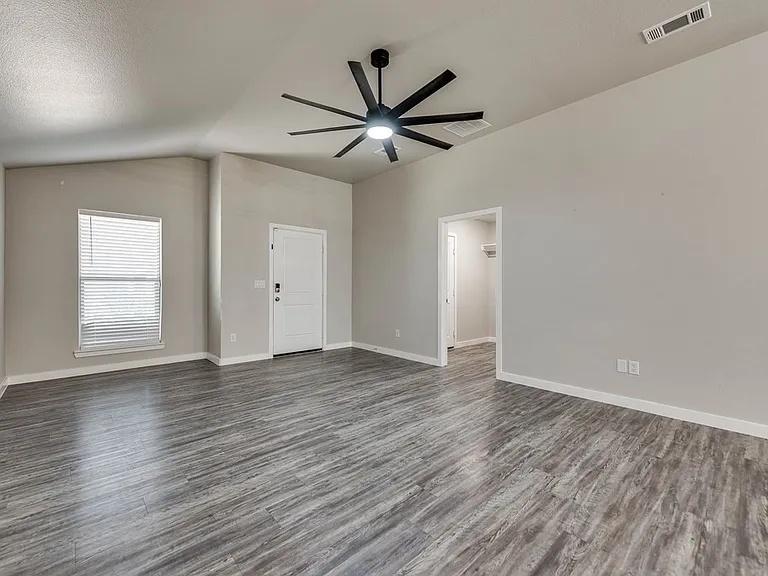 6714 Lonesome Dove Ln — Photo 6