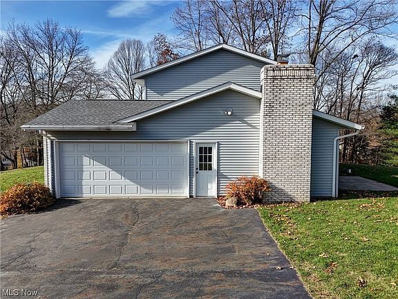 2nd image of 8486 Scenicridge Ave NW