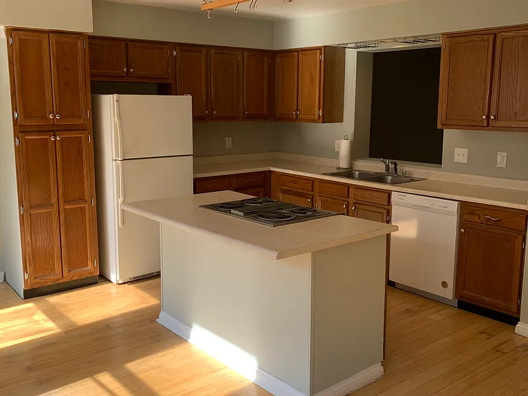 2119 Fulton Ave #D — Photo 6