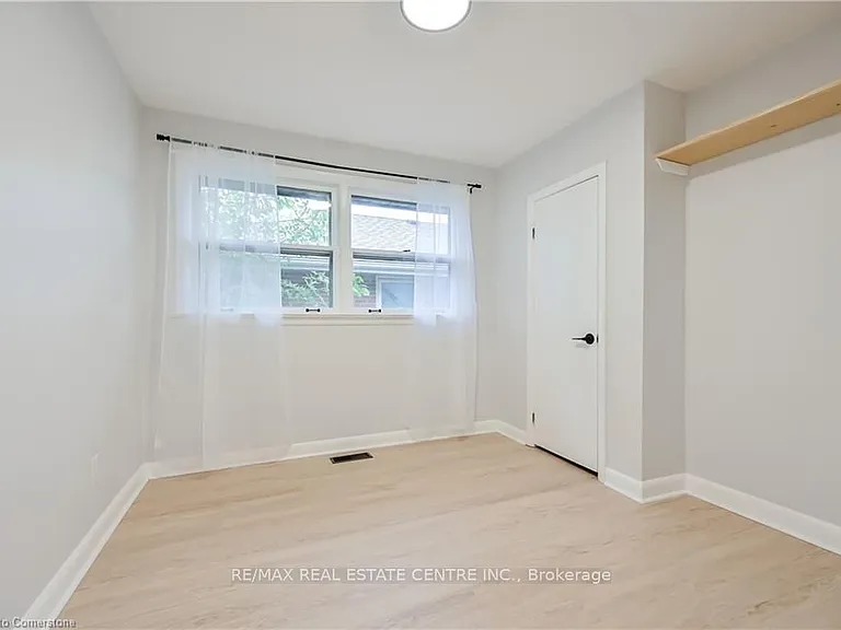 738 Mohawk Rd E #UPPER — Photo 20