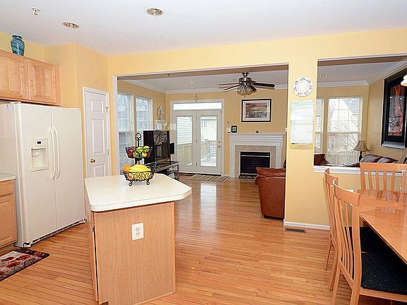5th image of 19446 Rayfield Dr