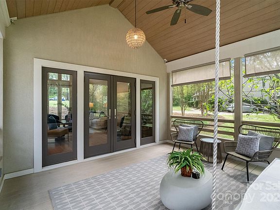 3rd image of 5416 Woodcreek Dr