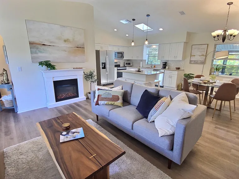 3207 Valencia Rd — Photo 2