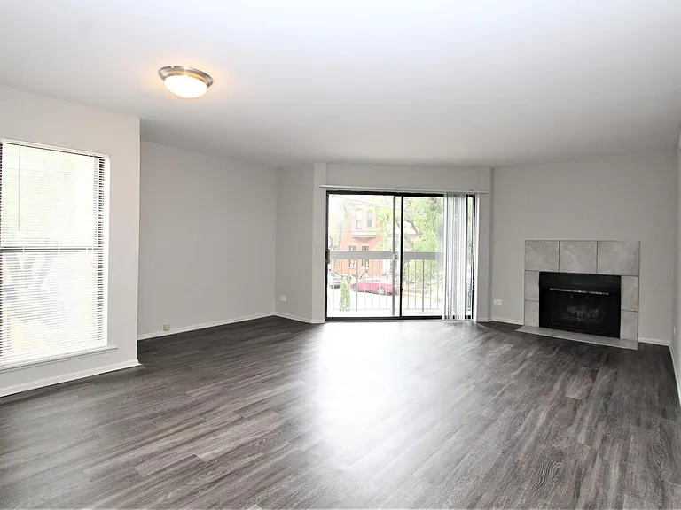 818 W Willow St #3C — Photo 9