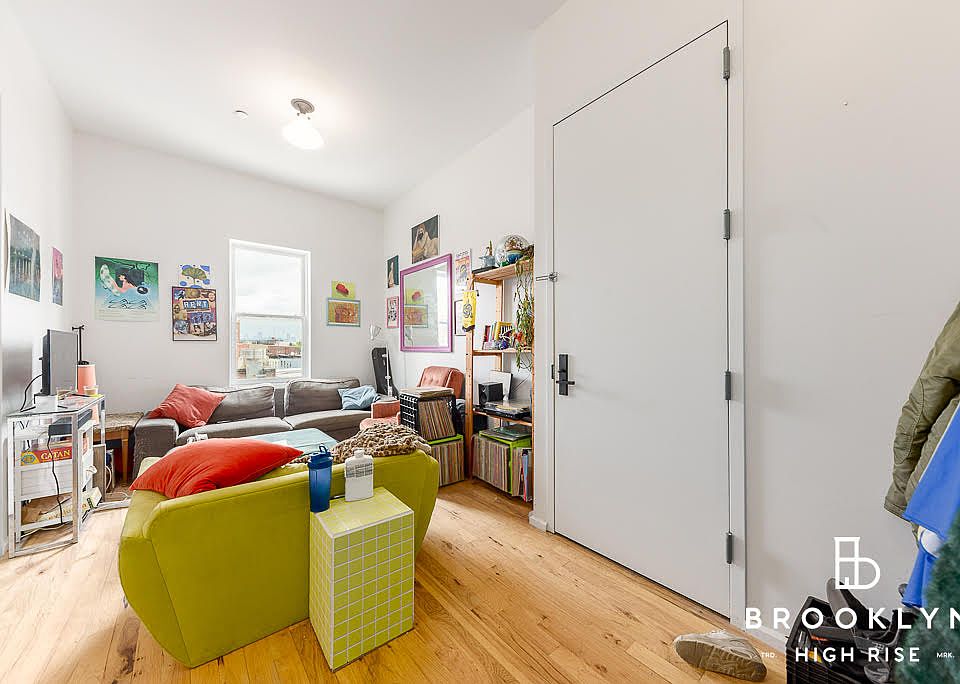 1st image of 212 Evergreen Ave #4B