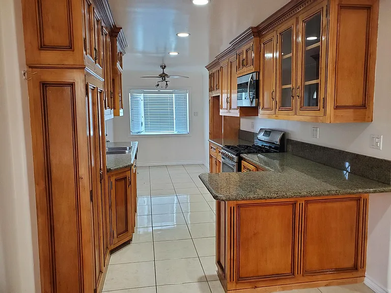 8921 Chimineas Ave — Photo 12