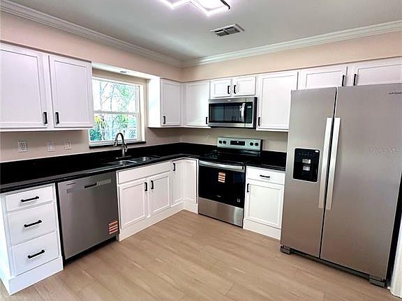 3rd image of 607 WREN AVENUE