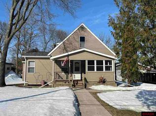 506 3rd St S, Waterville, MN 56096