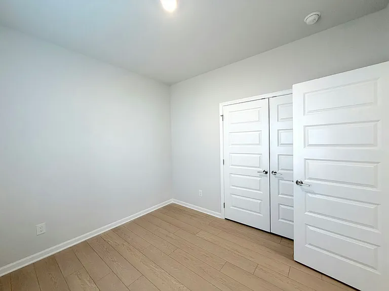 137 Clift Creek Dr — Photo 37