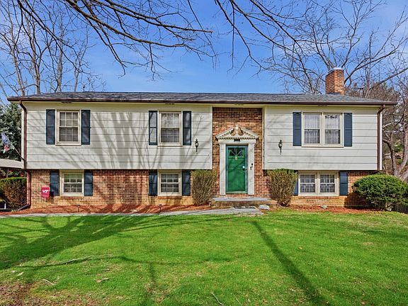 3rd image of 1429 Whitethorn St