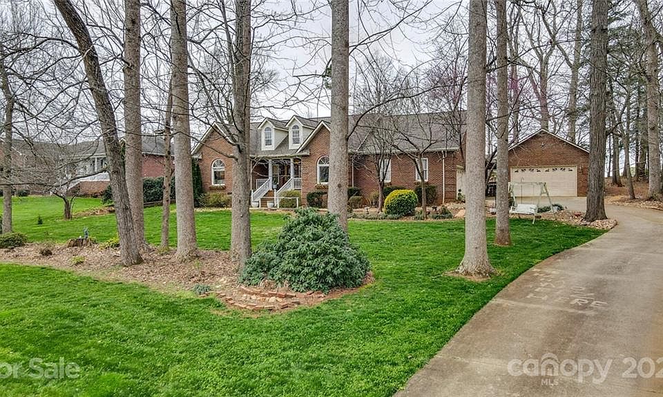 1st image of 145 Dobbs Dr