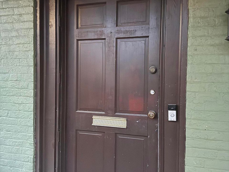 1st image of 248 Rose Ave #3