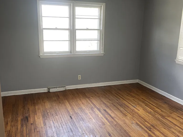 3811 E Zimmerly St — Photo 3
