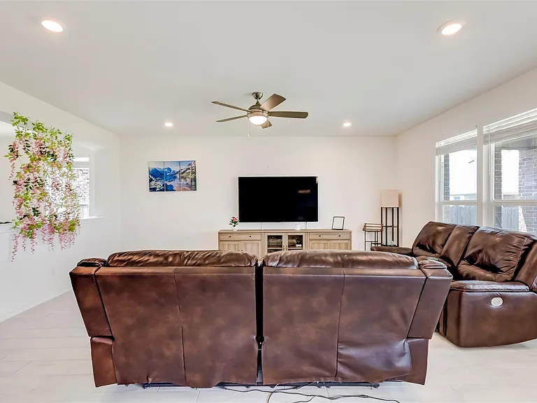 3712 Forino Dr — Photo 12