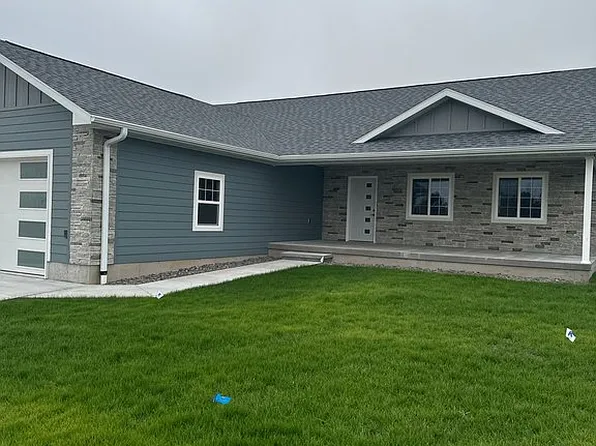 2120 Warrior Dr, Ogallala, NE 69153
