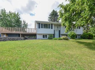 1002 Sunny Ln, Anoka, MN 55303