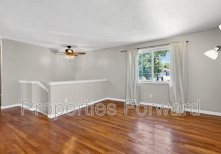 873 Allison Dr — Photo 7