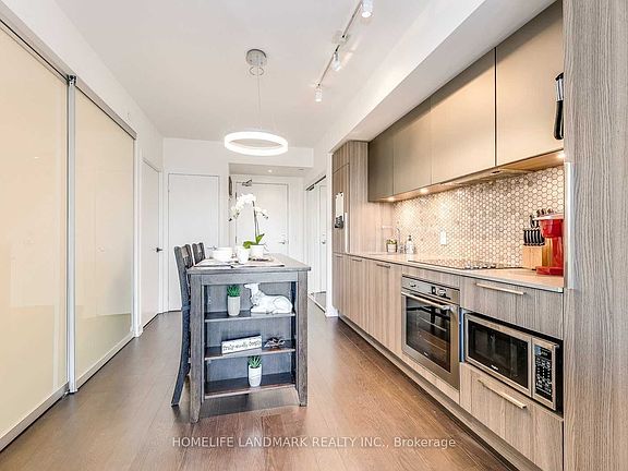 4th image of 85 Wood St #3209