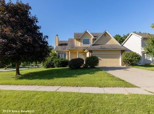 6906 Meadow Ct, West Des Moines, IA 50266