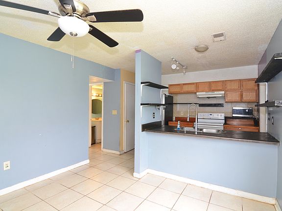 5th image of 4078 Cedars Pkwy APT E