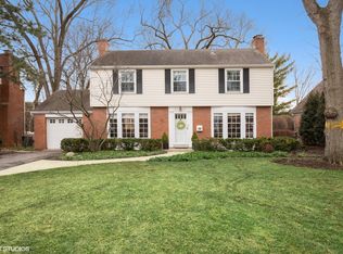 2241 Linneman St, Glenview, IL 60025