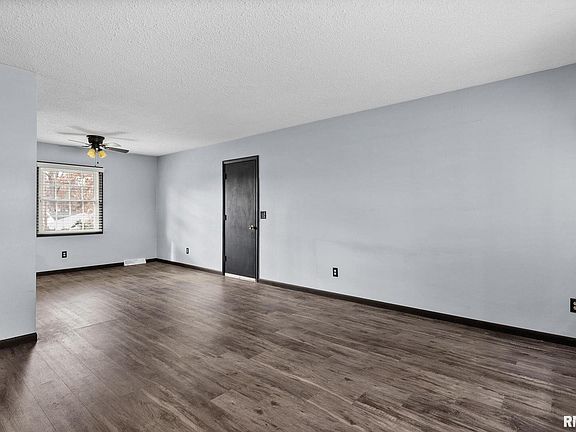3rd image of 3432 College Ave