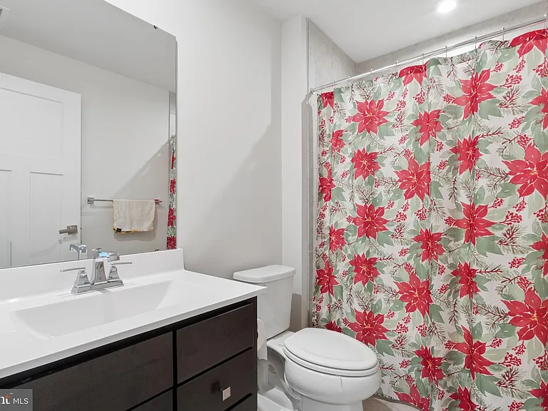 120 Arden Way — Photo 32