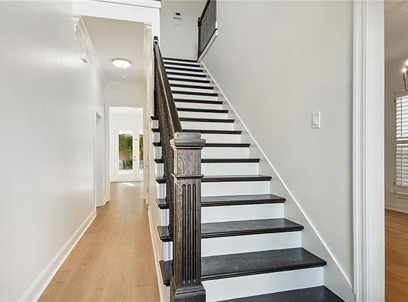 3rd image of 736 Hesper Ave