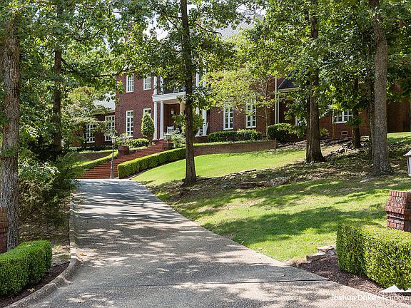 2nd image of 1970 E Manor Dr