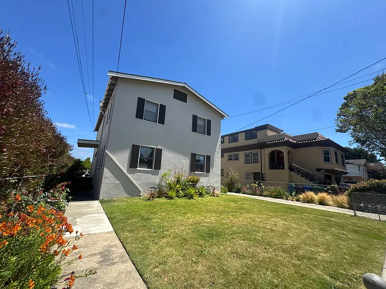 1571 Pacific Ave — Photo 8