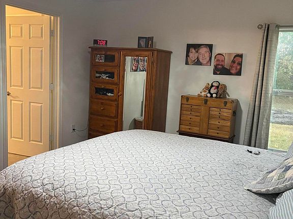 5th image of 162 Mabry St