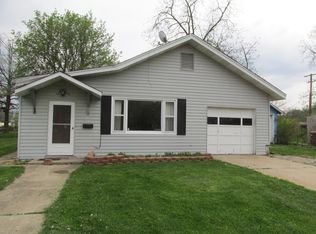 130 S Oriole Trl, Crystal Lake, IL 60014