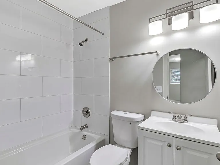 McGregor Apartments — Photo 4