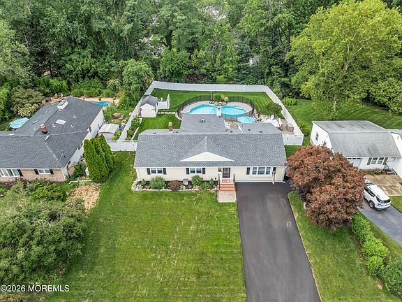 5th image of 11 Forest Drive