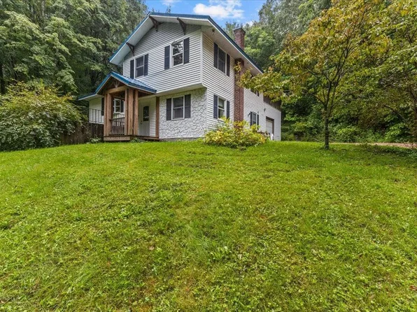 945 East Hill Road, Richmond, VT 05477