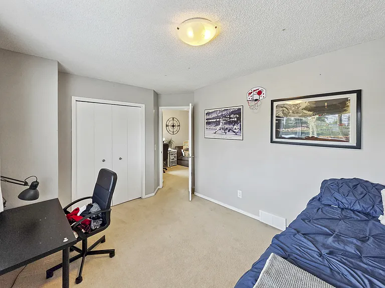 138 Mount Robson Close SE — Photo 34